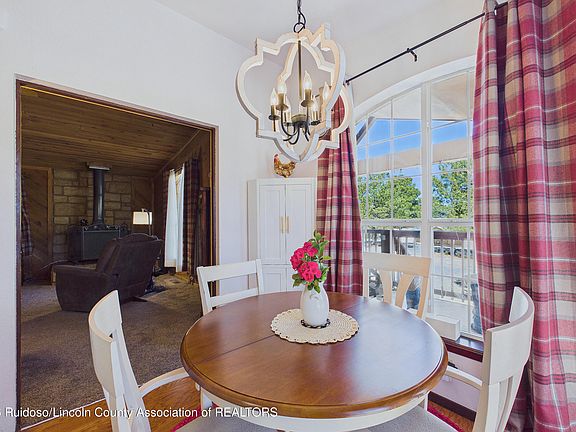 5th image of 192 Eagle Ridge Rd