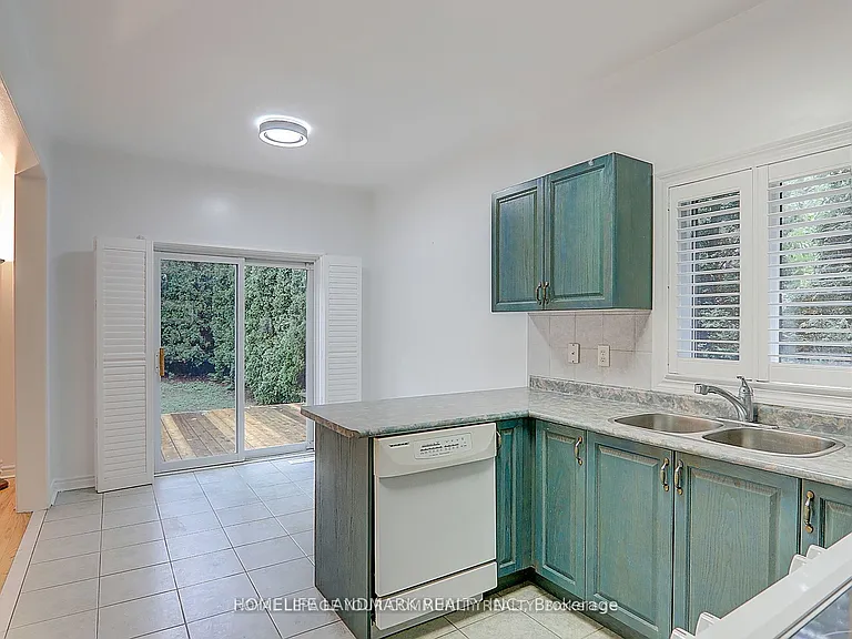48 Kaitlin Dr — Photo 14