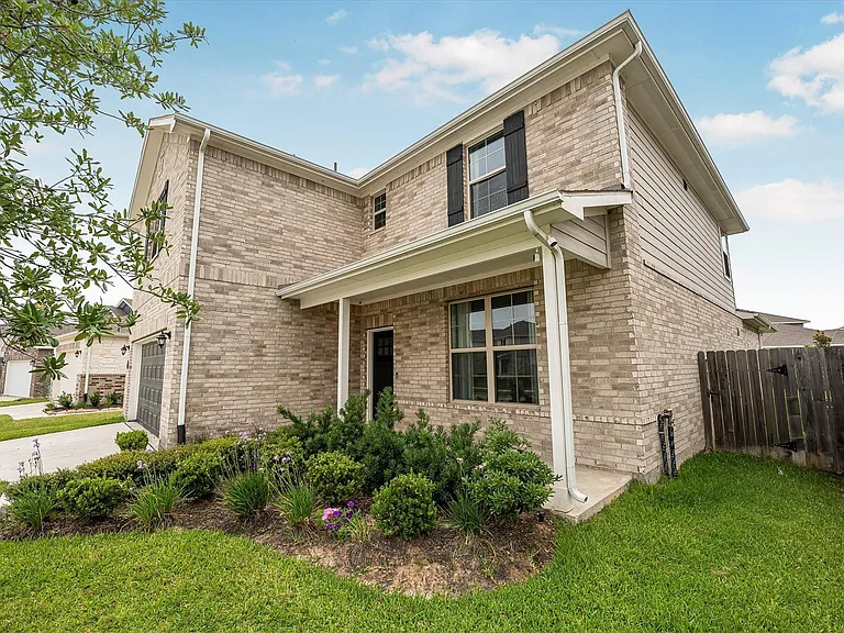 5806 Aurora Greens Ln — Photo 2