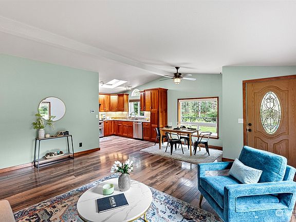 3rd image of 1020 Stavis Drive East NW