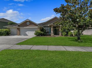 546 Lady Lake Rd W, Jacksonville, FL 32218