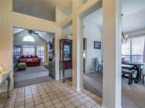 3rd image of 2056 Biscayne Dr