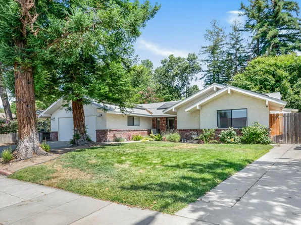 1755 Donner Ave, Clovis, CA 93611