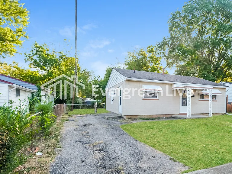 2980 Southfield Dr — Photo 2