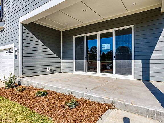 Homesite 14 Covered Outdoor Living Space