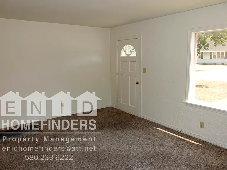 608 W Cherry Ave — Photo 3