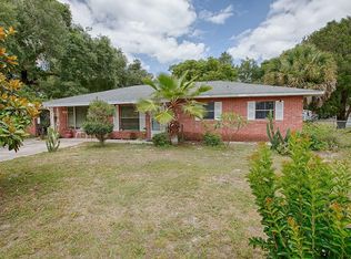 2108 Hollywood Dr, Leesburg, FL 34748