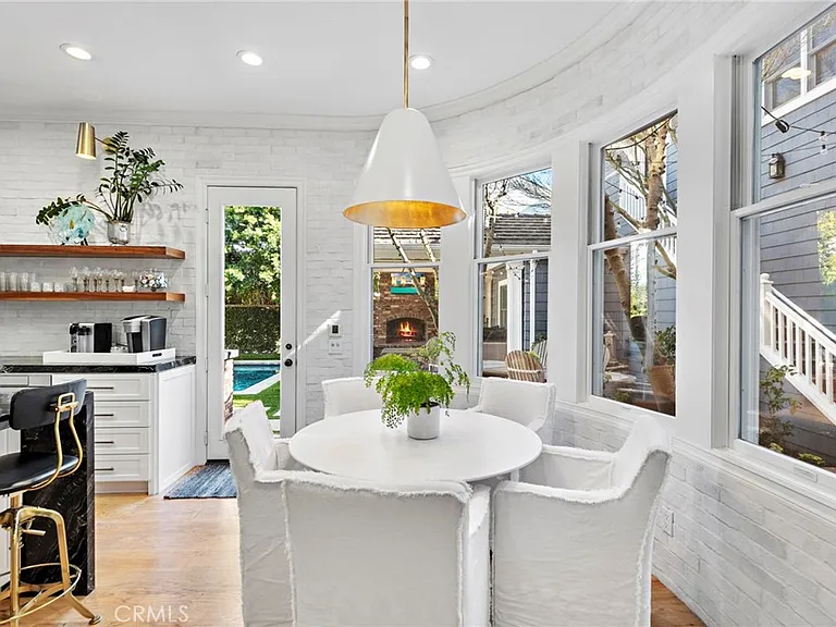 20 Cape Danbury — Photo 16