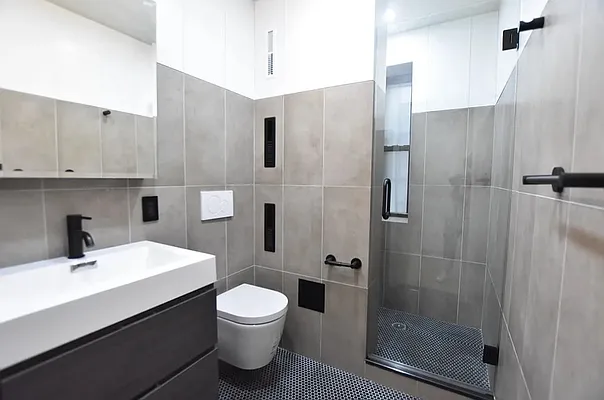 Rented by Akam Sales and Brokerage | media 17