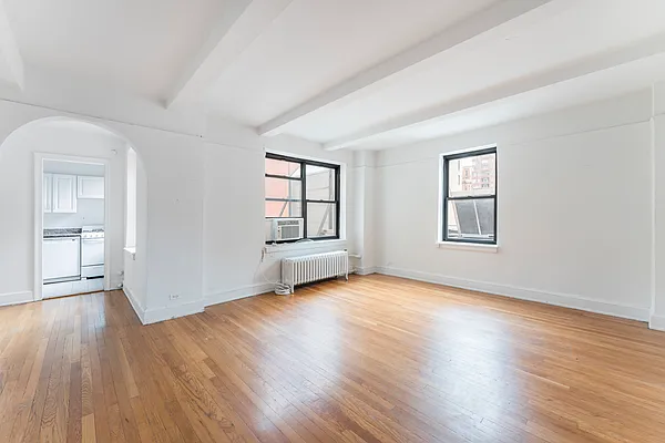 Rented by Grand Group Realty | media 2