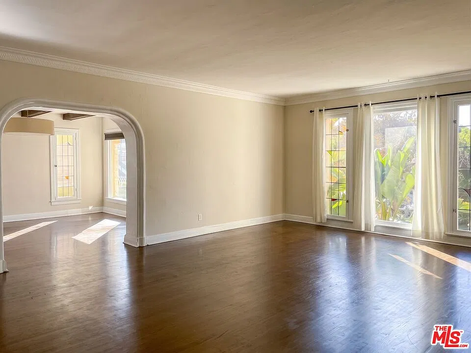 3 bed, 2.0 bath, 2650 sqft, $6,500 — Photo 3