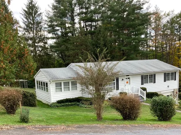 16 Terrace Hill Rd, Bainbridge, NY 13733