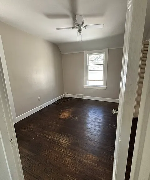 1805 Mansfield Rd — Photo 4