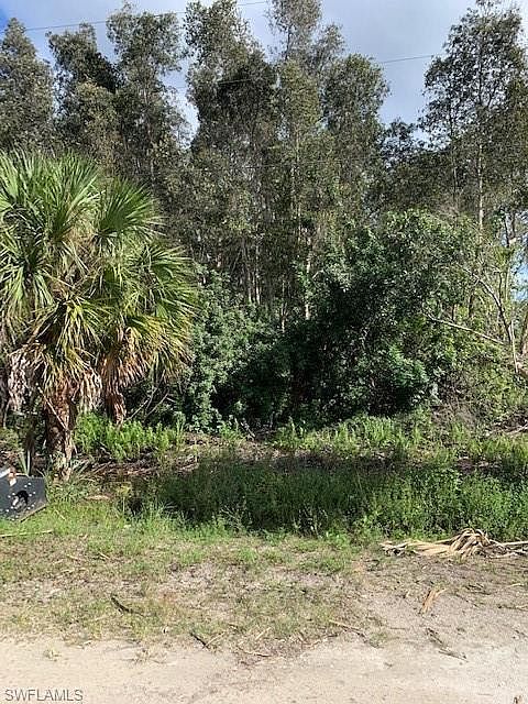 1st image of 7113 Max Dr