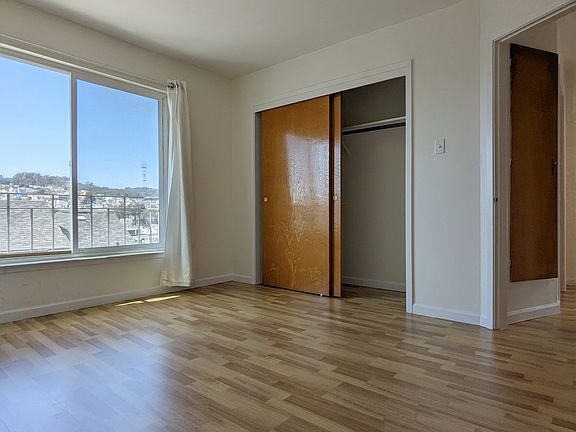 5th image of 8 Theresa St APT 3