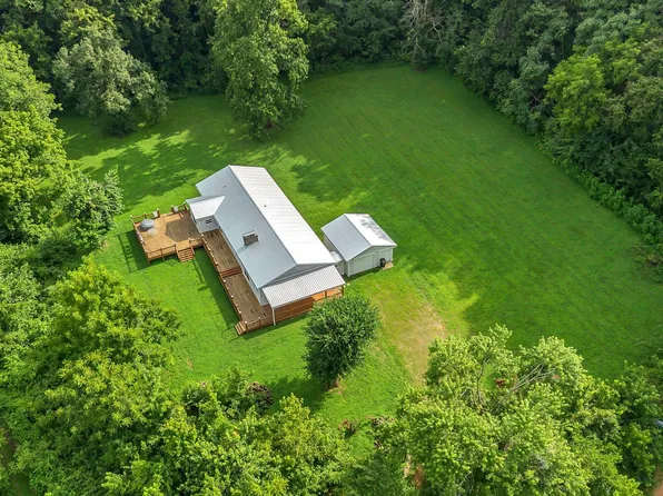 3838 Old State Rd, Hampshire, TN 38461
