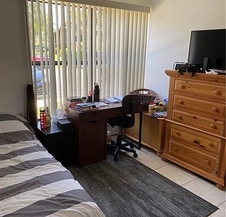 5th image of 1985 SW 15th St APT 123