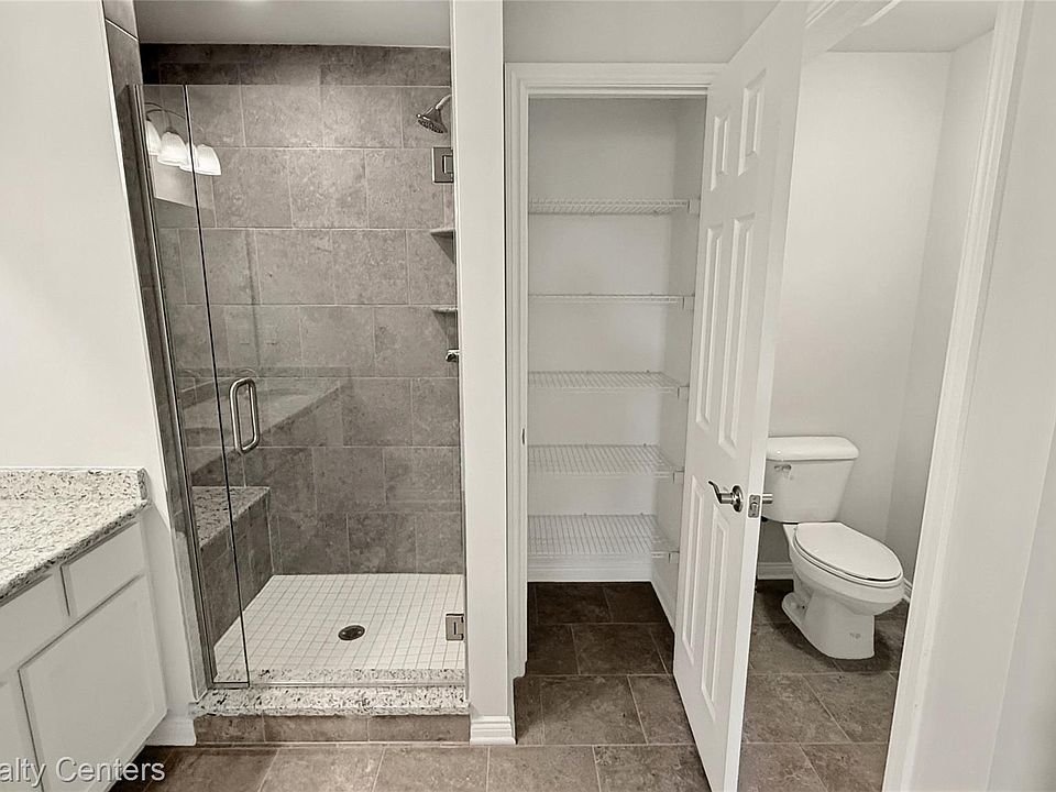 360 Devonshire Move In Ready Dr, photo 17