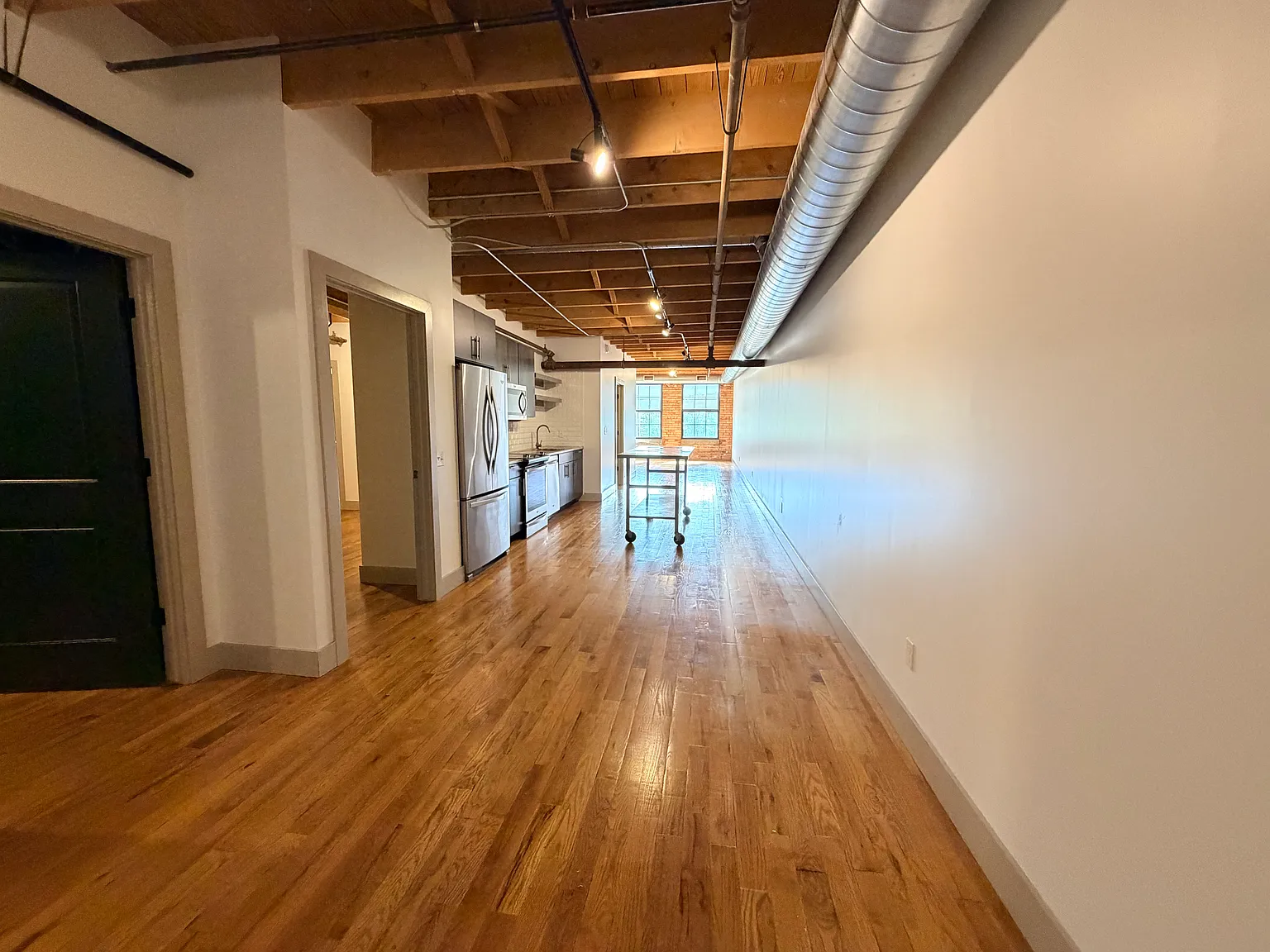 2 bed, 1450 sqft, $2,067 — Photo 1