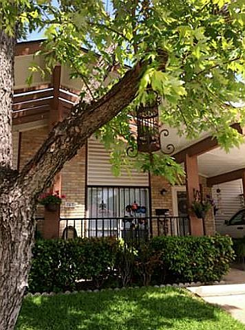 1st image of 747 Sceptre Cir