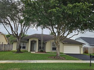 482 Barbri Ln, Davie, FL 33325