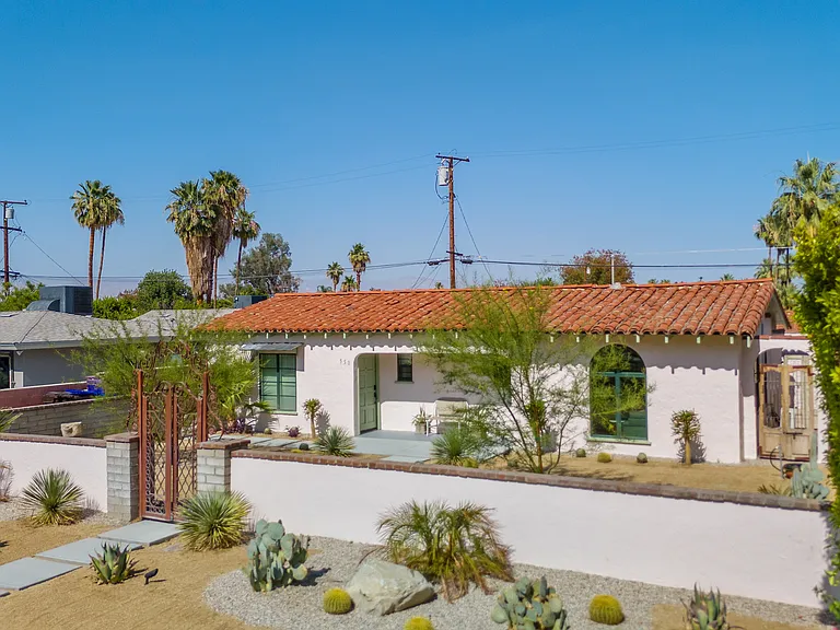 550 Calle Santa Rosa — Photo 1