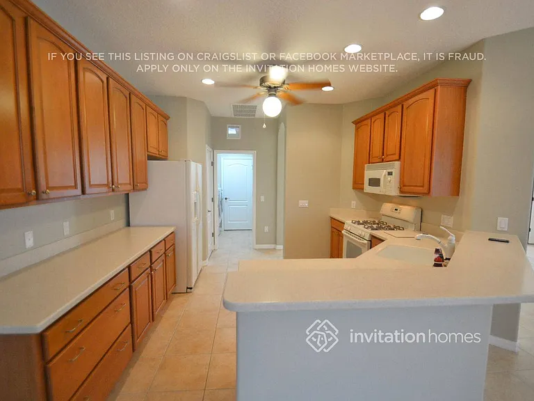 6418 Royal Tern Cir — Photo 4