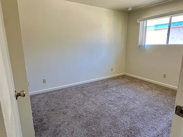 937 W Kettleman Ln #15 — Photo 5