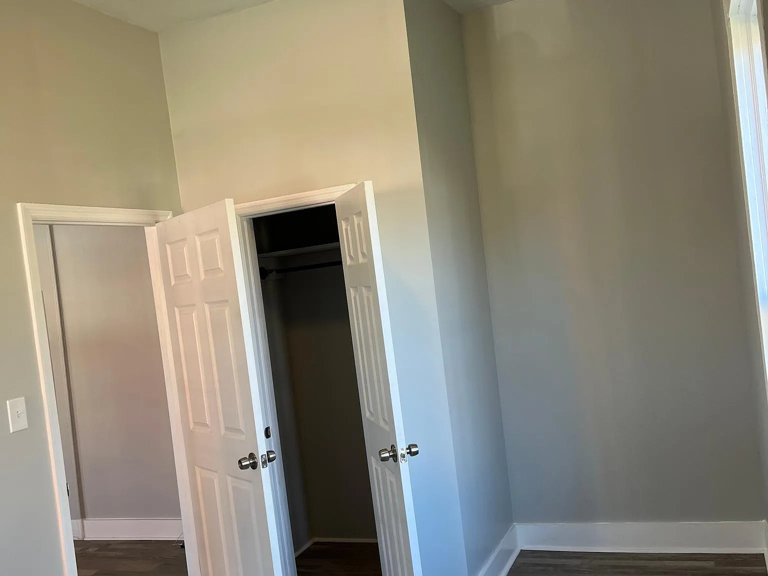 229 Holbrook St — Photo 4