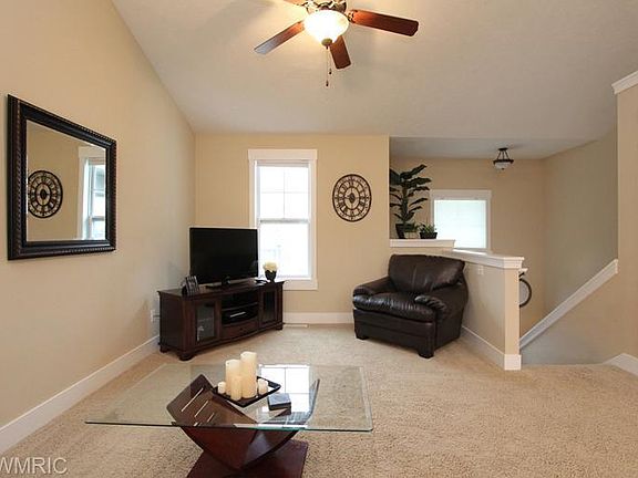 3rd image of 5050 Alyssum Dr SE