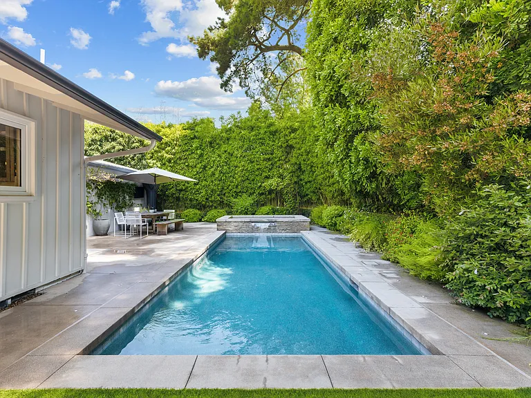 3286 Mandeville Canyon Rd — Photo 24