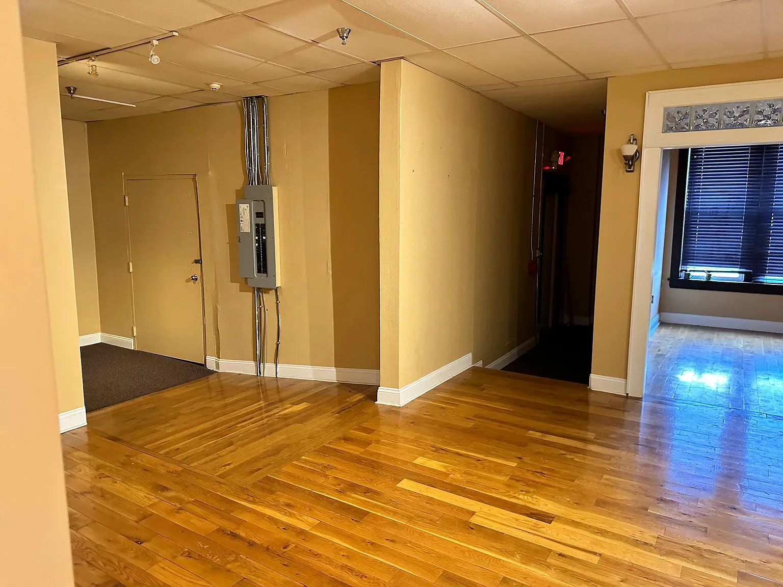 3 bed, $1,500 — Photo 2