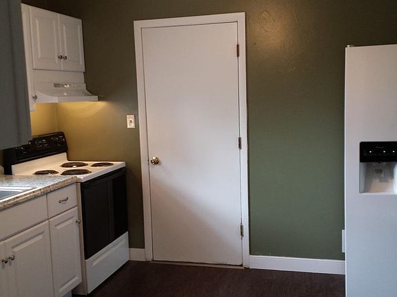 Large Kitchen with garage access