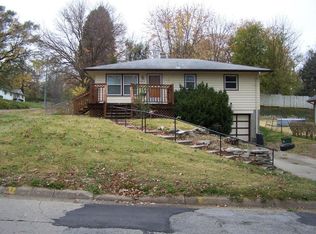 5004 N 38th St, Omaha, NE 68111