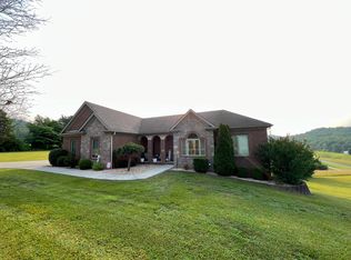 206 Walnut Ridge Dr, Somerset, KY 42503