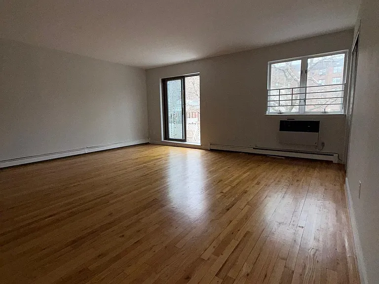2655 E 21st St #3 — Photo 5