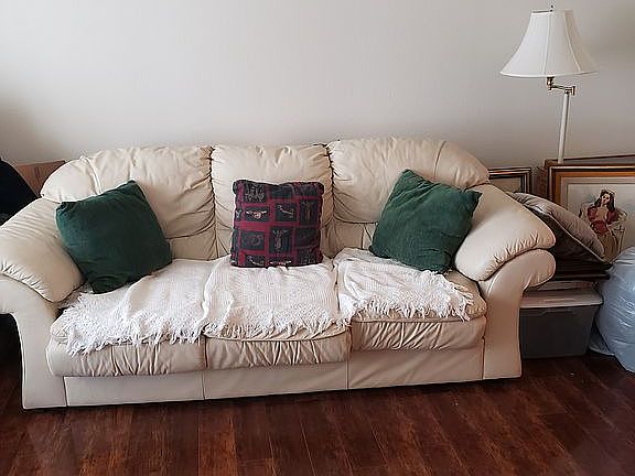 white walls every room 