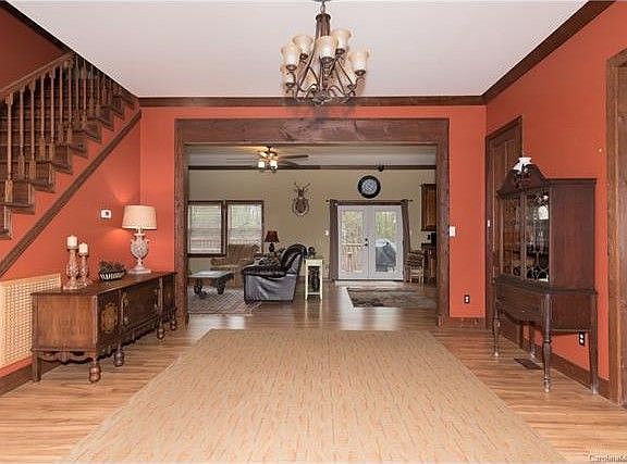 3rd image of 5290 Maybank Ln