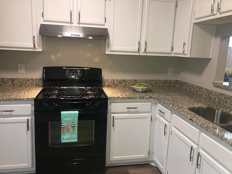 1705 Cacapon Ct — Photo 5
