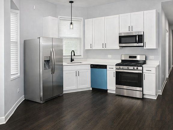 4th image of 1220 S Avers Ave #1