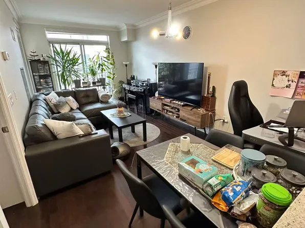 650 Sheppard Ave E #612, Toronto, ON M2K 3E4