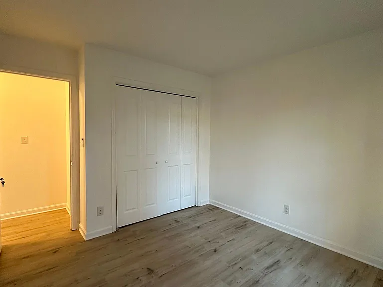 104 Durham Dr — Photo 17