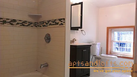 Rented by aptsandlofts.com