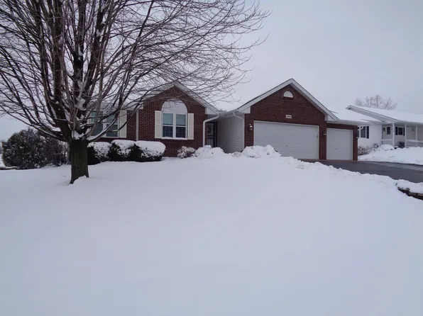 4368 Westlake Village Dr, Winnebago, IL 61088