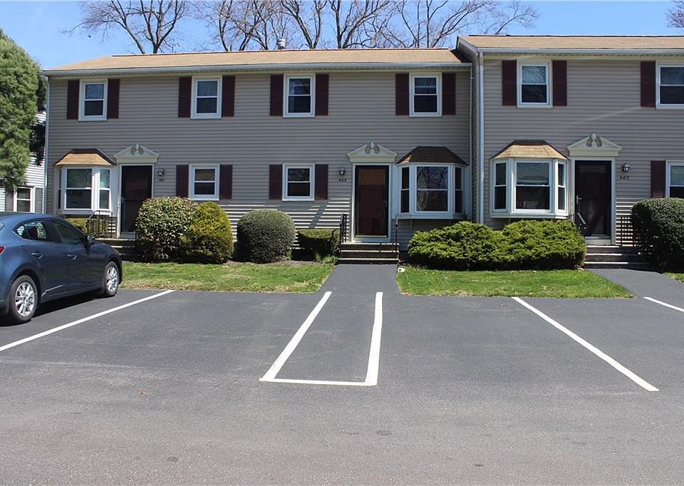 1st image of 402 Woodhaven Ct #402