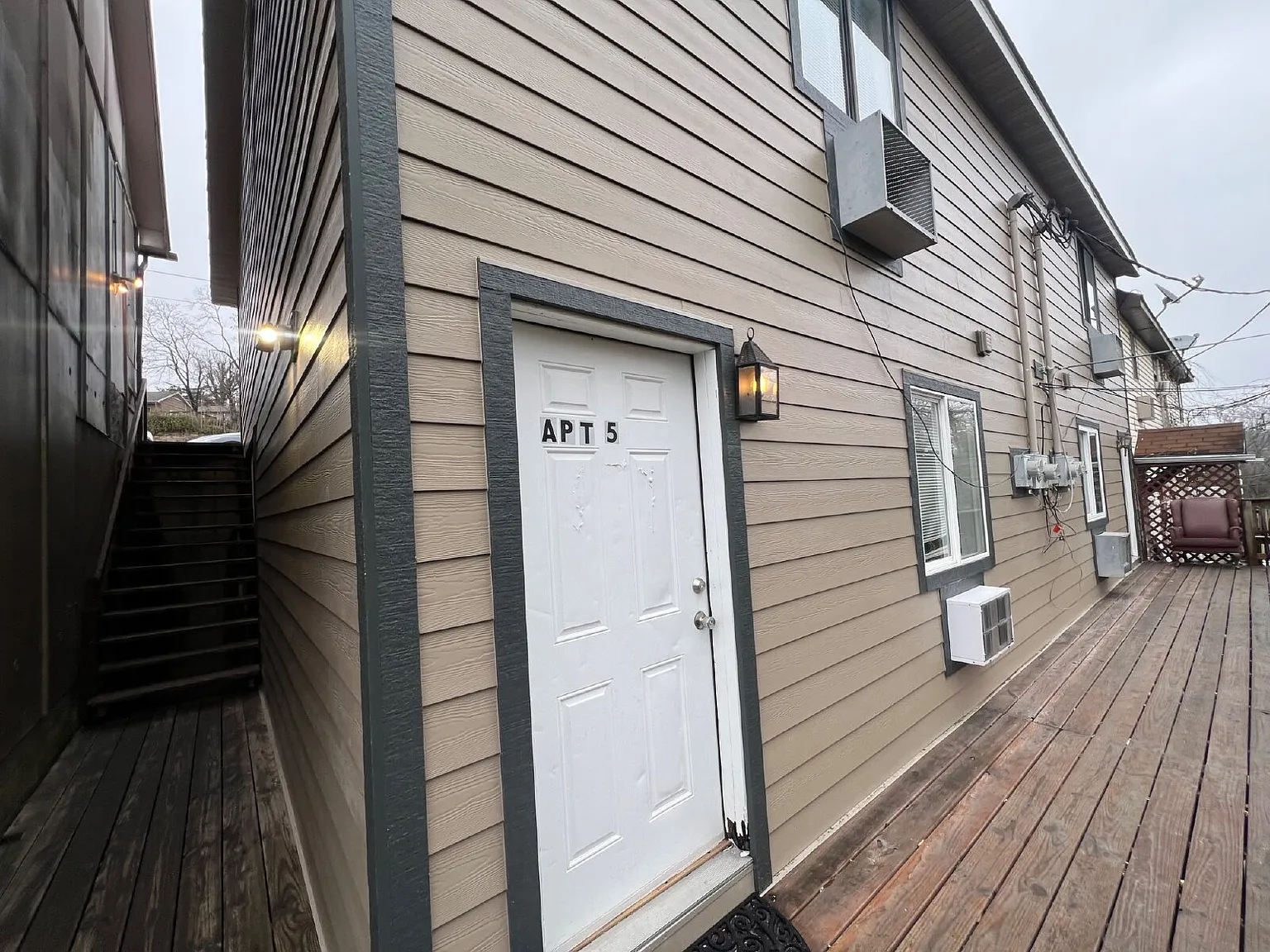 2 bed, 1.0 bath, $895 — Photo 3