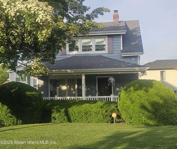 9 Center St, Hicksville, NY, 11801