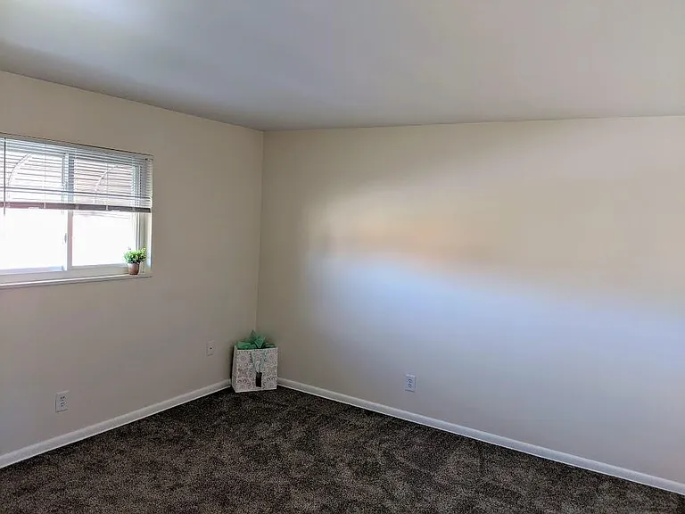 1592 Ridgewick Dr — Photo 17