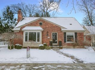 13117 Lincoln Dr, Huntington Woods, MI