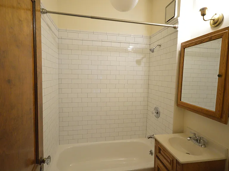 2704 N Mildred Ave #3F — Photo 8